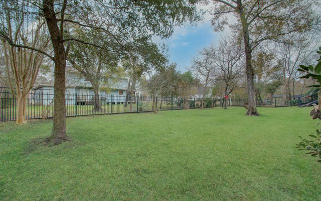 3315 E Bayou Drive, Shoreacres, TX 77571