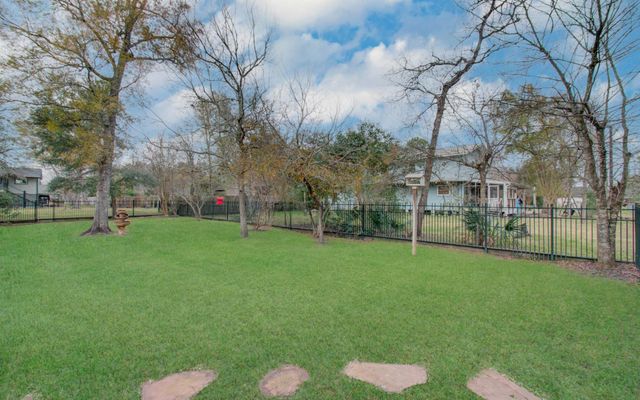 3315 E Bayou Drive, Shoreacres, TX 77571