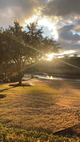 3315 E Bayou Drive, Shoreacres, TX 77571