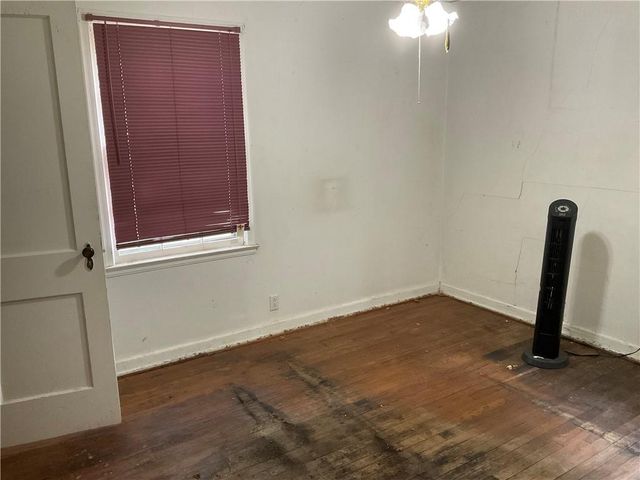 1201 W 31 Street S, Independence, MO 64055