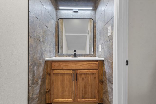 4941 N Hall Street, Dallas, TX 75235