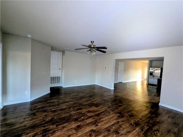 1307 Fairlawn Drive, Semmes, AL 36575