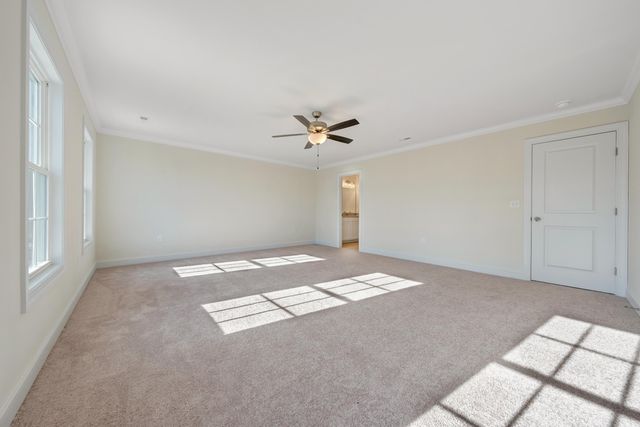 2812 Russlen DR, Salem, VA 24153