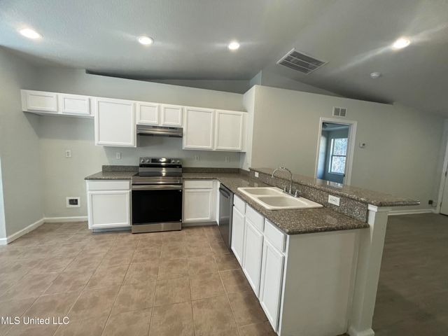 6098 W Ridley Street, Bay Saint Louis, MS 39520