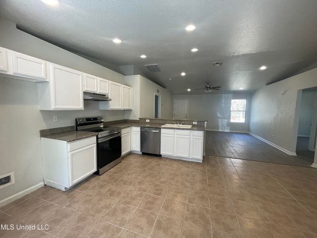 6098 W Ridley Street, Bay Saint Louis, MS 39520