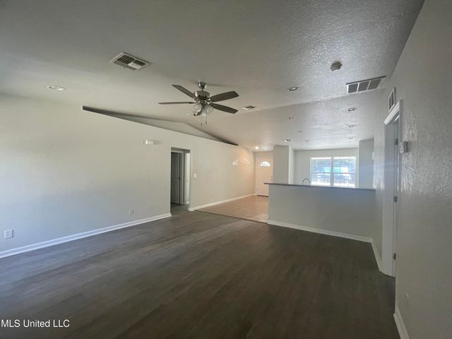 6098 W Ridley Street, Bay Saint Louis, MS 39520