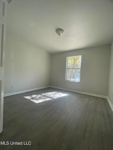 6098 W Ridley Street, Bay Saint Louis, MS 39520