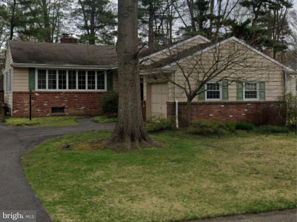 419 HOOTON PL, Moorestown, NJ 08057
