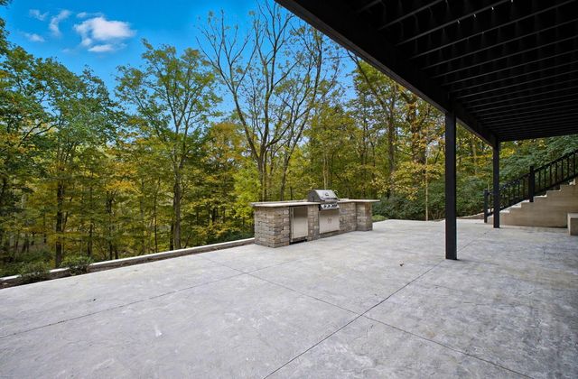 4640 Donegal Cliffs Drive, Dublin, OH 43017