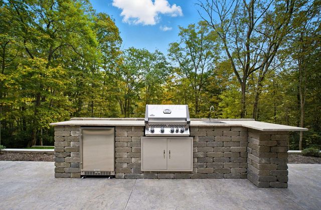 4640 Donegal Cliffs Drive, Dublin, OH 43017