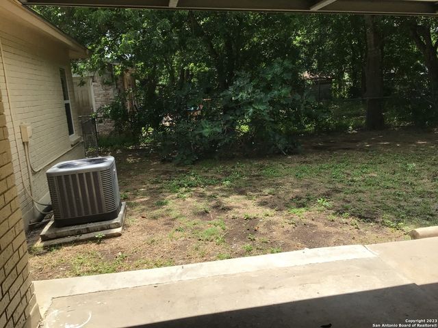 5034 Creekmoor, San Antonio, TX 78220
