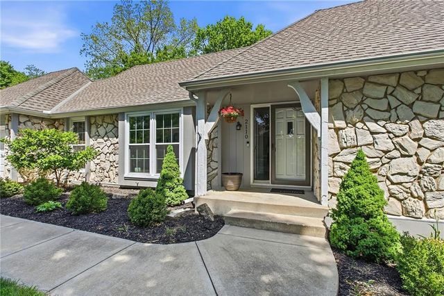 2110 W 120th Street, Leawood, KS 66209
