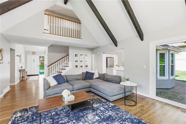 2110 W 120th Street, Leawood, KS 66209