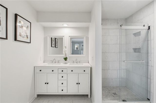 2110 W 120th Street, Leawood, KS 66209
