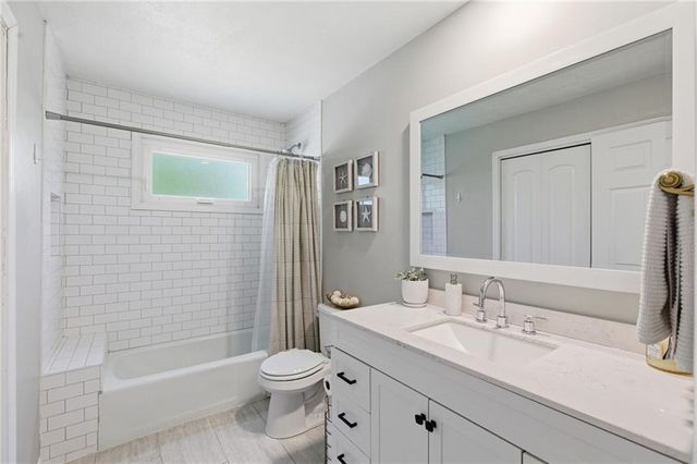 2110 W 120th Street, Leawood, KS 66209