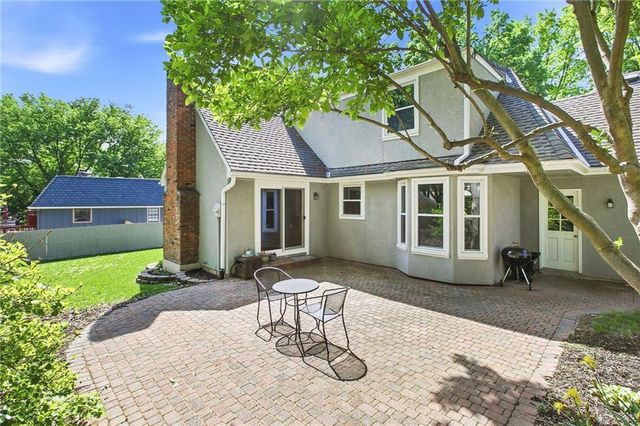 2110 W 120th Street, Leawood, KS 66209