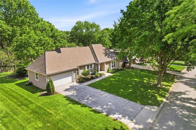 2110 W 120th Street, Leawood, KS 66209