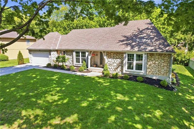 2110 W 120th Street, Leawood, KS 66209