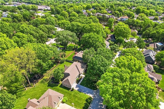 2110 W 120th Street, Leawood, KS 66209
