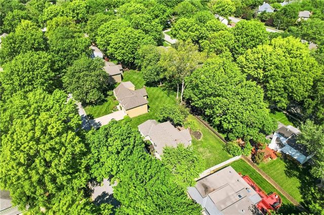 2110 W 120th Street, Leawood, KS 66209