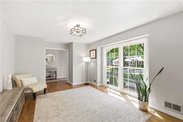 2110 W 120th Street, Leawood, KS 66209