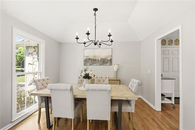 2110 W 120th Street, Leawood, KS 66209