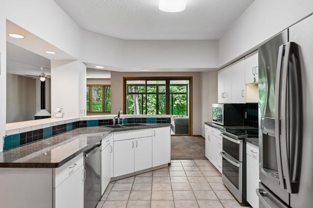 11620 Vista Drive, Hopkins, MN 55343
