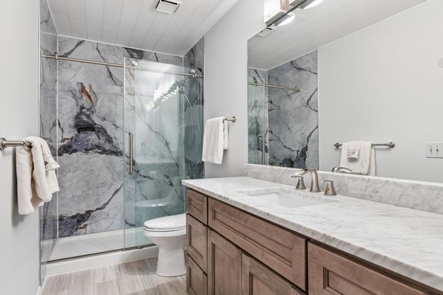 11620 Vista Drive, Hopkins, MN 55343