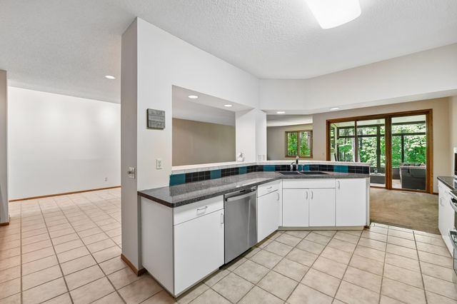 11620 Vista Drive, Hopkins, MN 55343