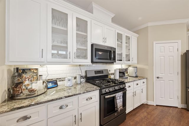 2026 Que Manor Drive, Houston, TX 77090