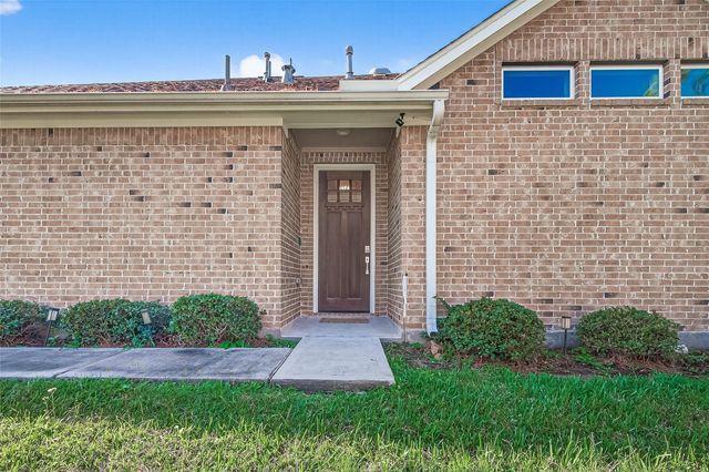 2026 Que Manor Drive, Houston, TX 77090
