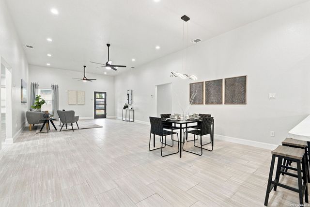 367 Rosebud, San Antonio, TX 78221