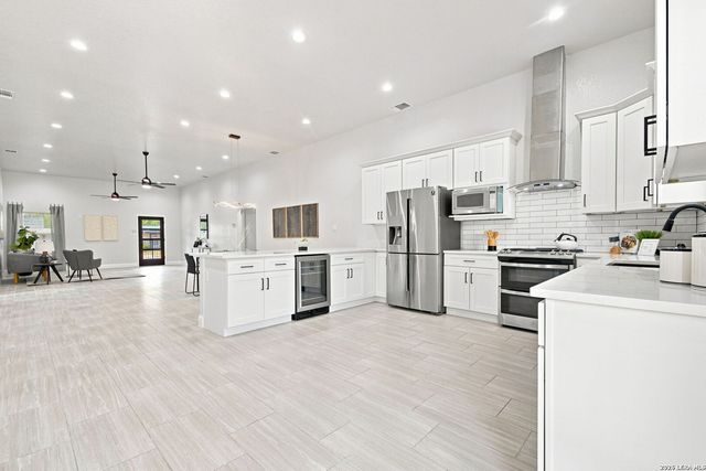 367 Rosebud, San Antonio, TX 78221