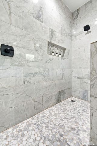 367 Rosebud, San Antonio, TX 78221