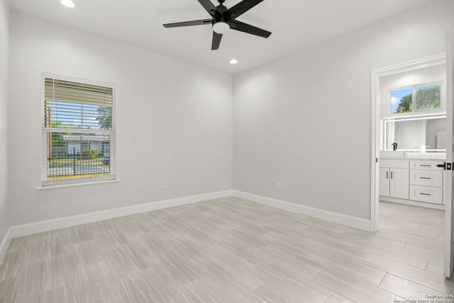 367 Rosebud, San Antonio, TX 78221