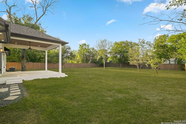 367 Rosebud, San Antonio, TX 78221