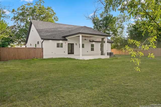 367 Rosebud, San Antonio, TX 78221