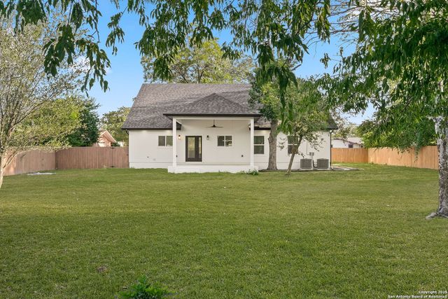 367 Rosebud, San Antonio, TX 78221