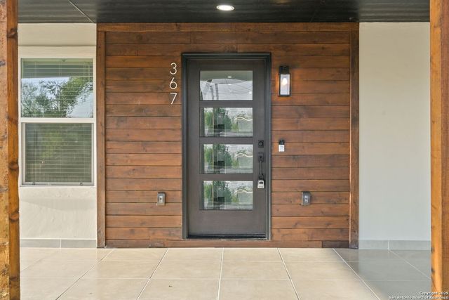 367 Rosebud, San Antonio, TX 78221