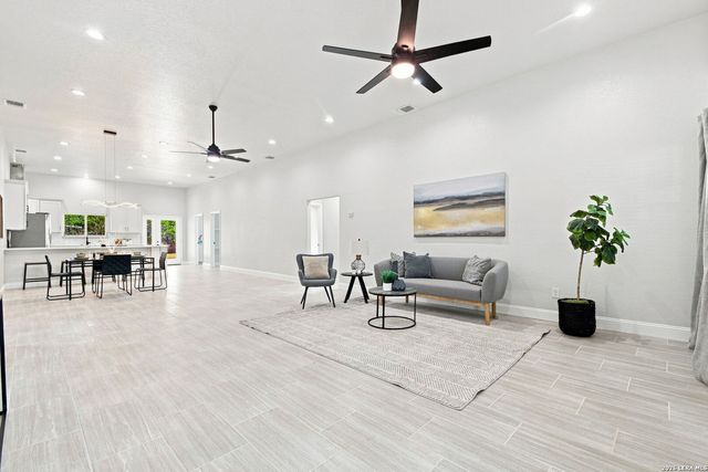 367 Rosebud, San Antonio, TX 78221