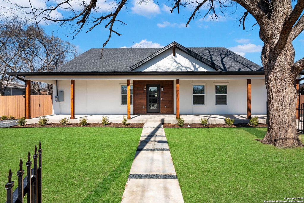 367 Rosebud, San Antonio, TX 78221