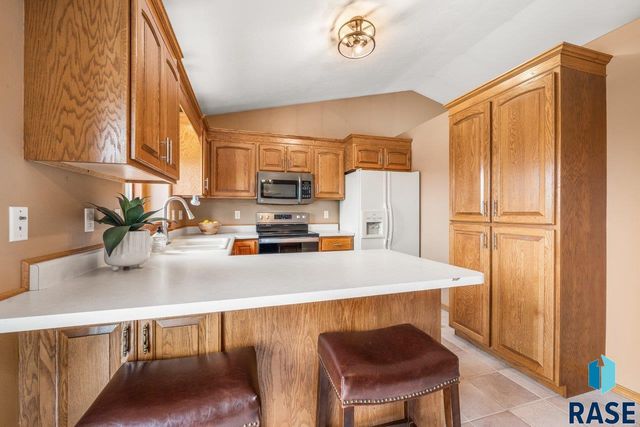 208 N Dewberry Ave Avenue, Sioux Falls, SD 57110