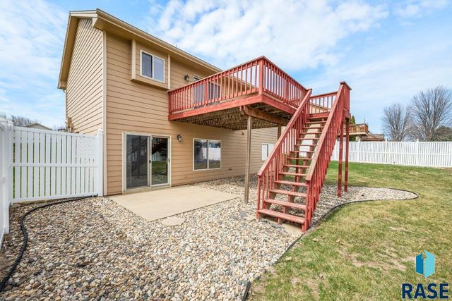 208 N Dewberry Ave Avenue, Sioux Falls, SD 57110