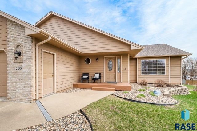208 N Dewberry Ave Avenue, Sioux Falls, SD 57110