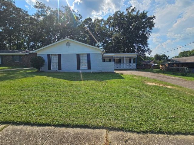 502 Nantucket Circle, Mobile, AL 36609