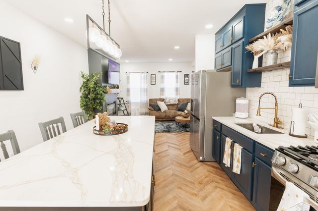 1827 Gratiot Avenue, Saginaw, MI 48602