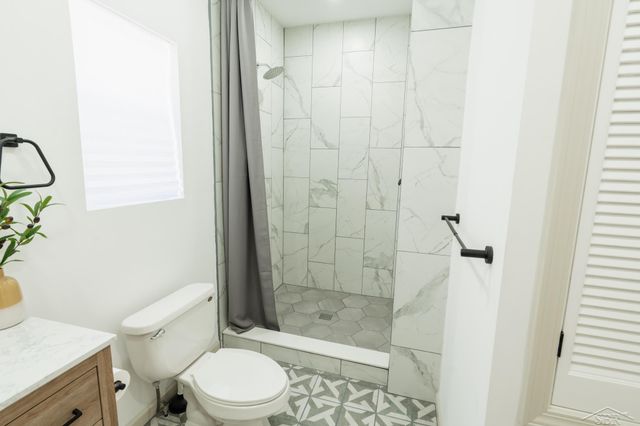 1827 Gratiot Avenue, Saginaw, MI 48602