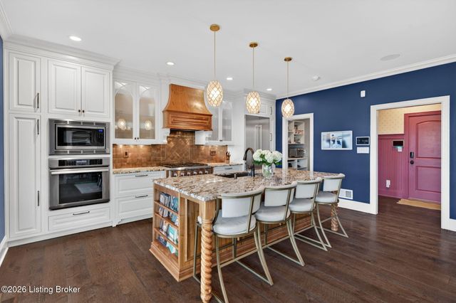 8218 Spring Glade Pl, Prospect, KY 40059