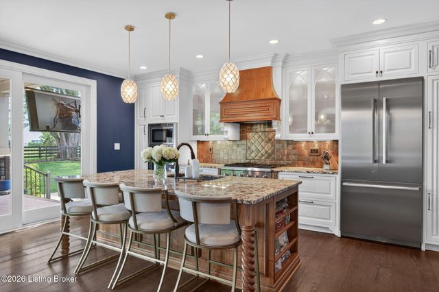 8218 Spring Glade Pl, Prospect, KY 40059