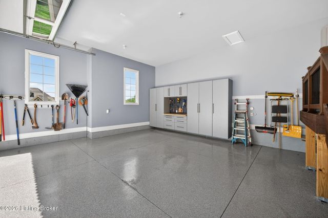 8218 Spring Glade Pl, Prospect, KY 40059